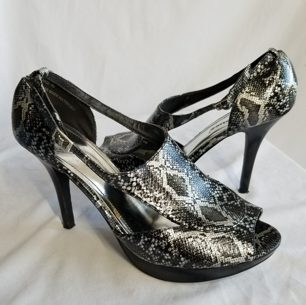 Snake skin high heels Dollhouse size 10 gently guc